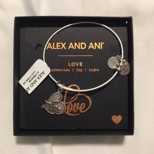 💕NWT💕Alex and Ani Love Bracelet😻